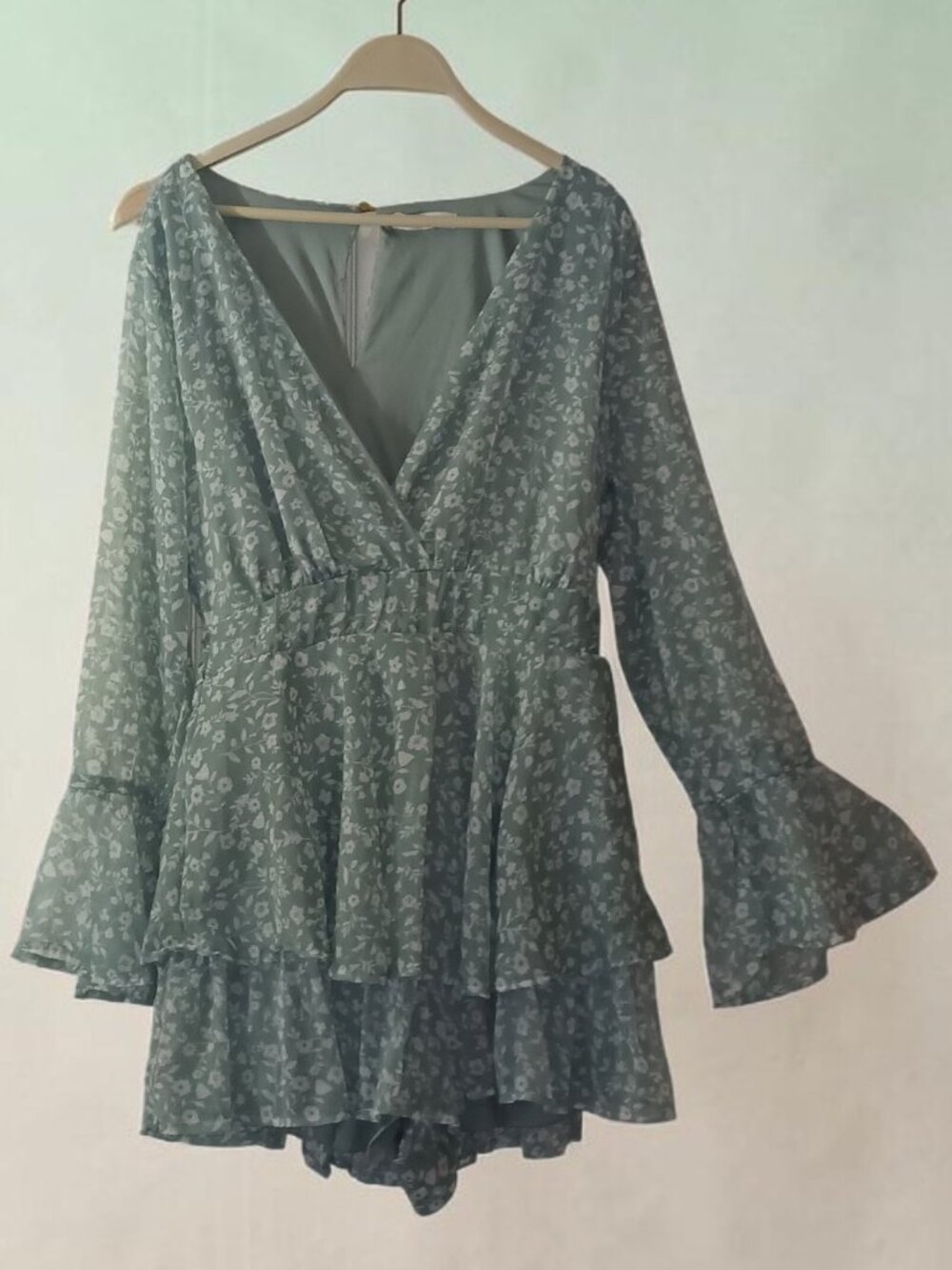 Charlotte Russe Floral Romper Size Large BOHO